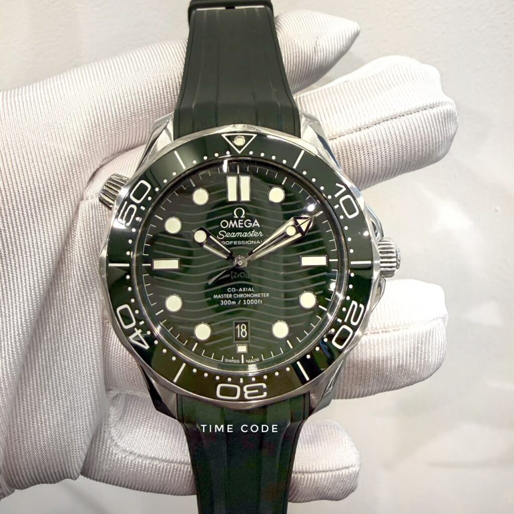 OMEGA SEAMASTER DIVER 300M 42MM GREEN DIAL -210.32.42.20.10.001
